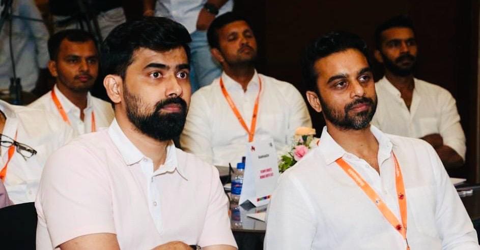Vivek Surve with politician Kshitij Hitendra Thakur.