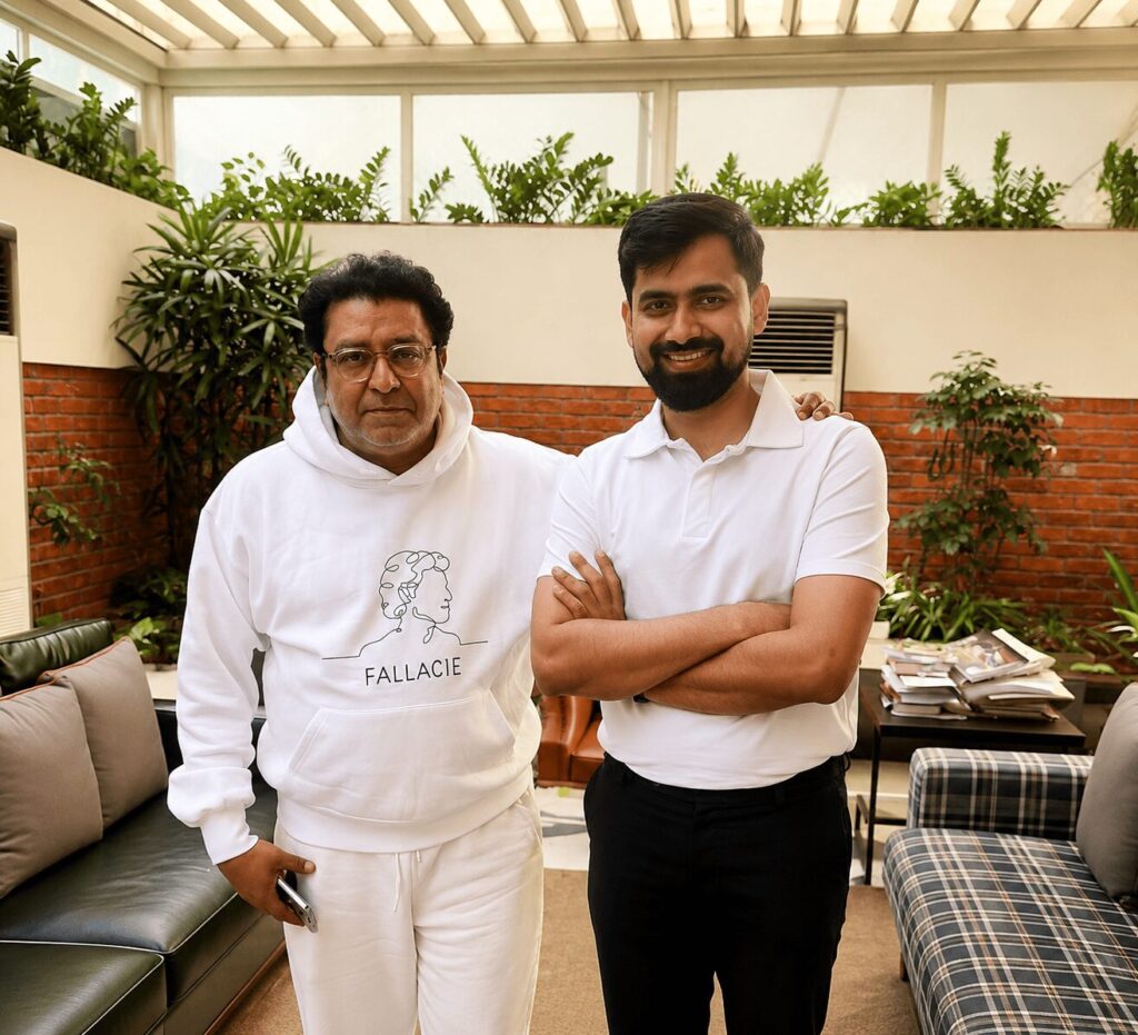 Vivek Surve with Maharashtra political leader Raj Thackeray.
